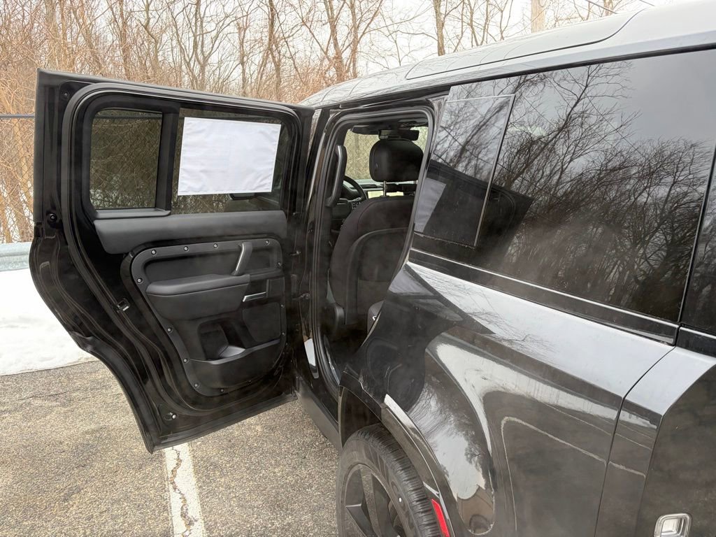 New 2025 Land Rover Defender 110 V8 image 12