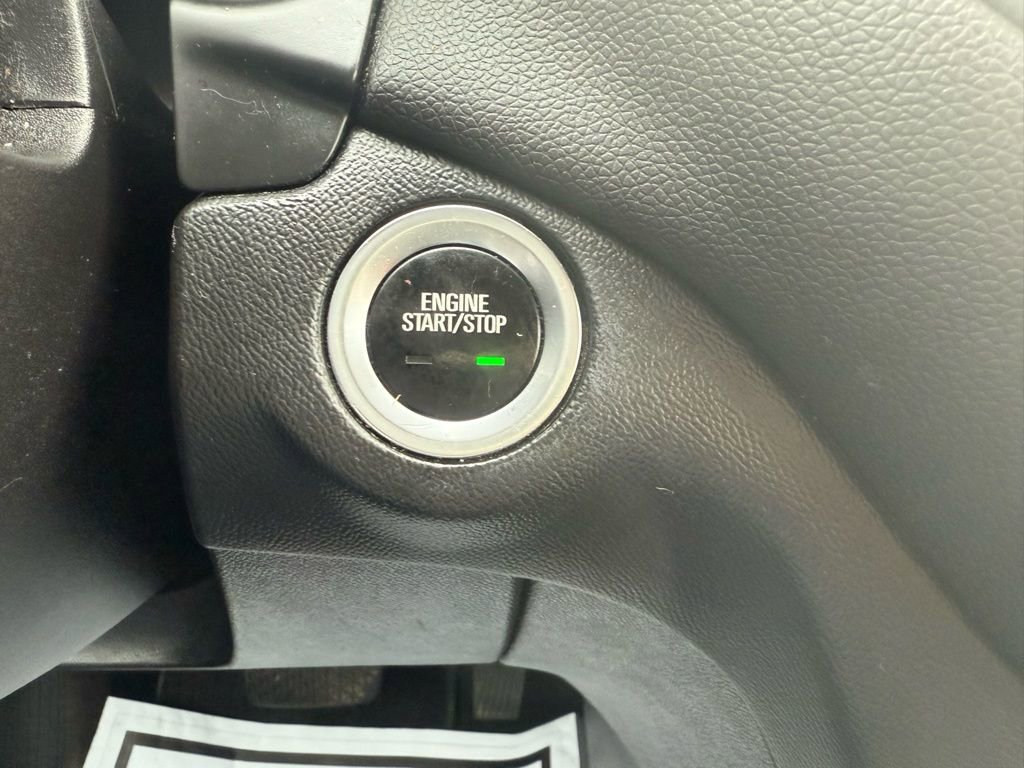 Used 2019 Chevrolet Equinox LT w/ Driver Convenience Package image 39