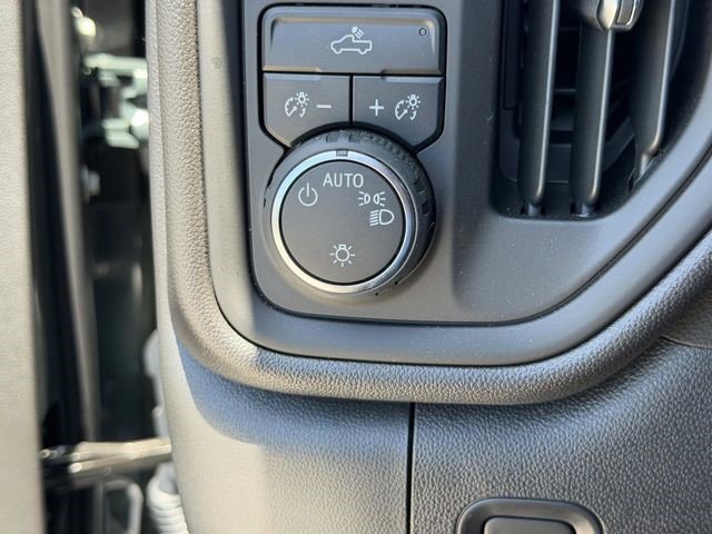 Certified 2025 Chevrolet Silverado 1500 Custom Trail Boss w/ Dark Appearance Package AWD/4WD image 25