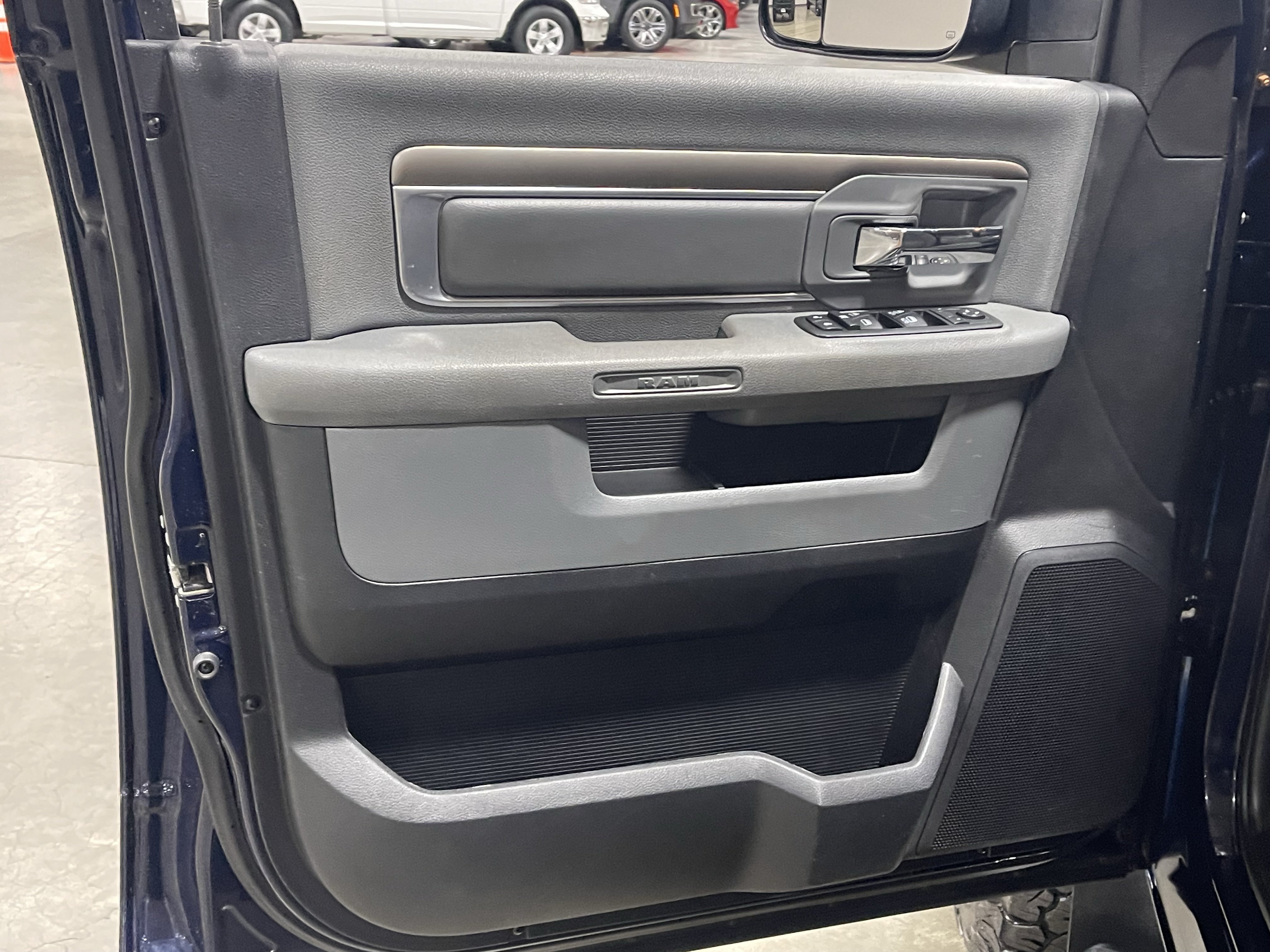 Used 2013 RAM 3500 Big Horn AWD/4WD image 16