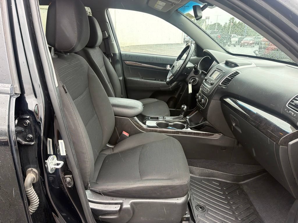 Used 2015 Kia Sorento LX FWD image 38