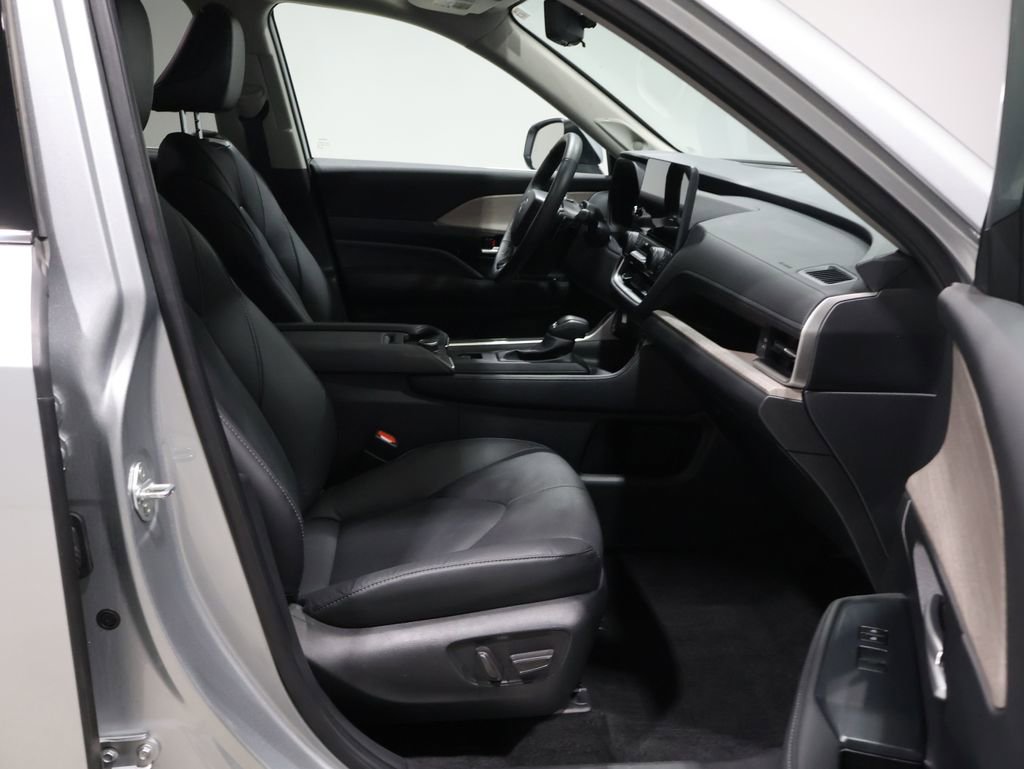 Used 2024 Toyota Grand Highlander Platinum image 26