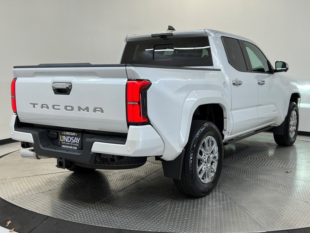 Used 2025 Toyota Tacoma Limited image 6