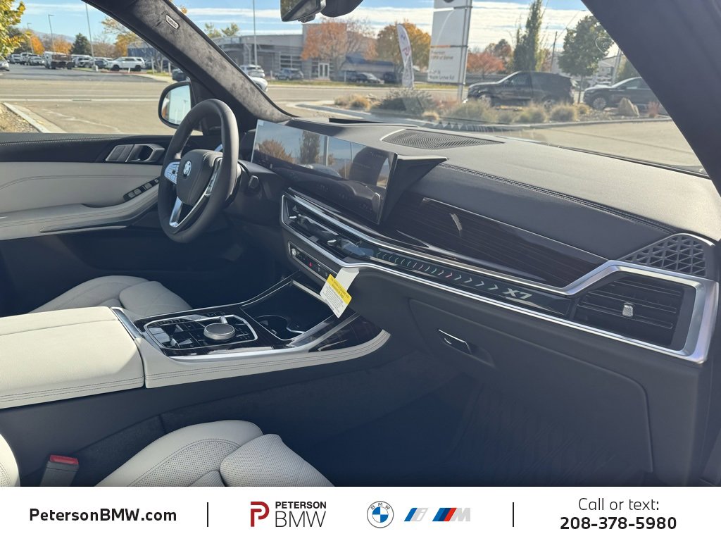 New 2026 BMW X7 xDrive40i image 18