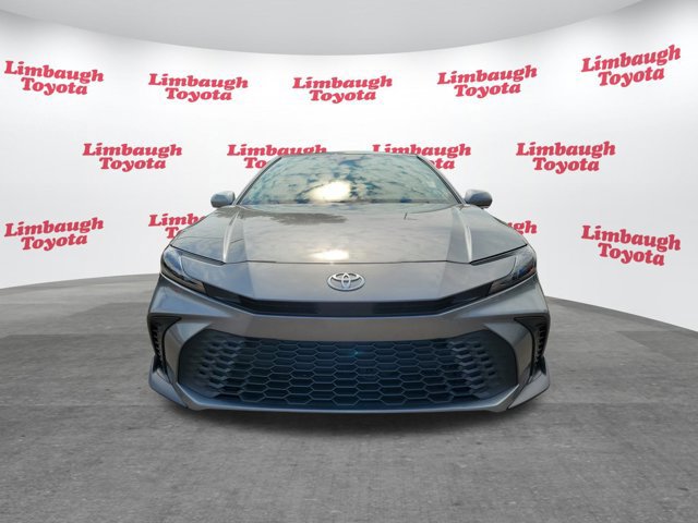 Used 2025 Toyota Camry SE image 21