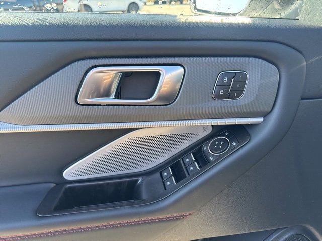 New 2026 Ford Explorer ST image 22