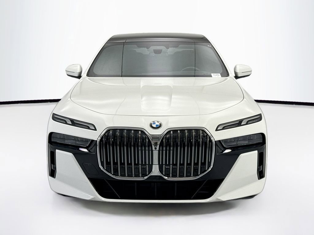 Certified 2023 BMW 740i RWD image 2