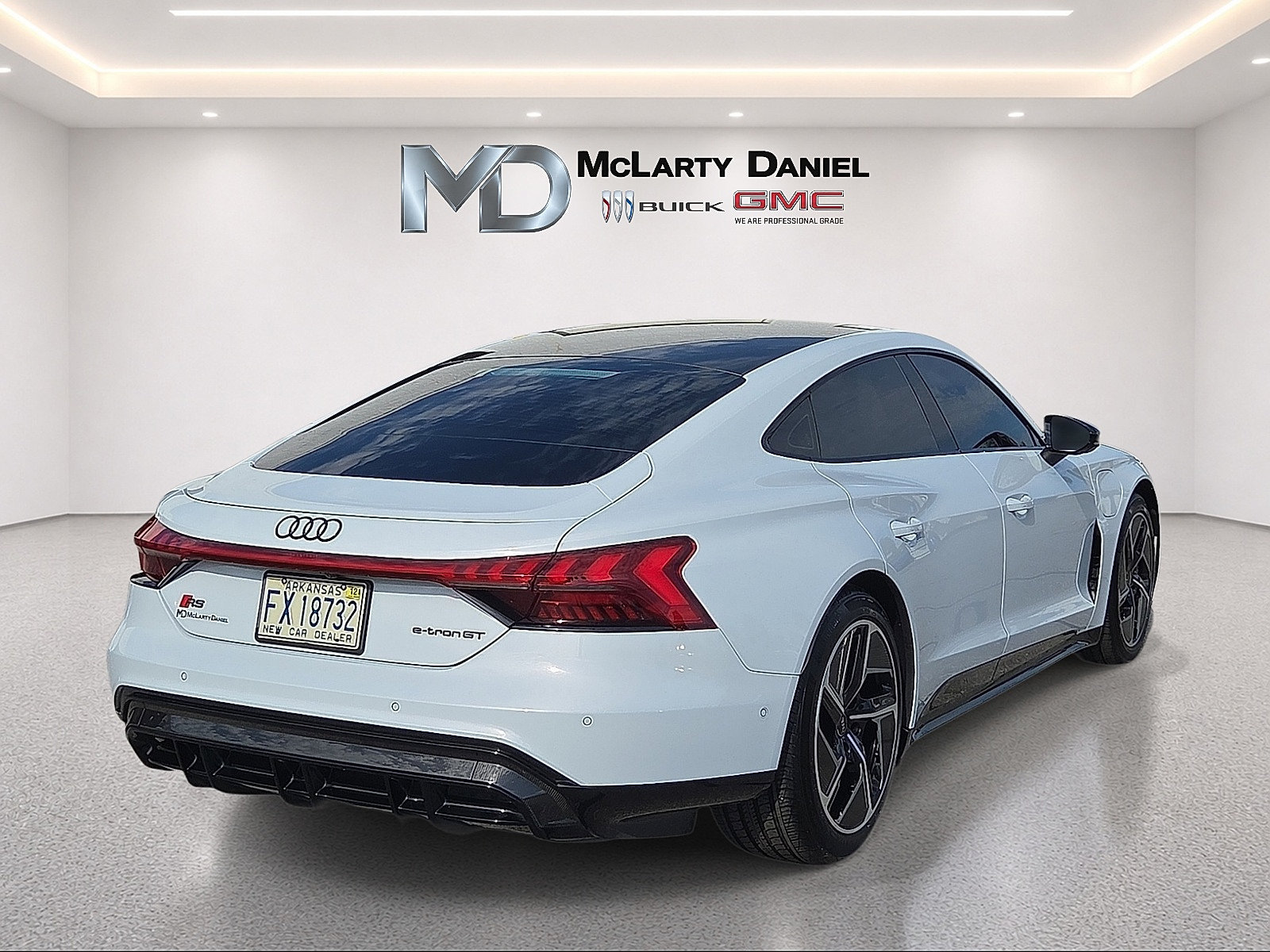 Used 2023 Audi RS e-tron GT w/ Carbon Performance Package AWD/4WD image 14