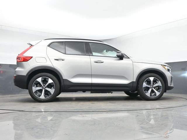 Used 2023 Volvo XC40 B5 Plus w/ Driver Assist Package image 43
