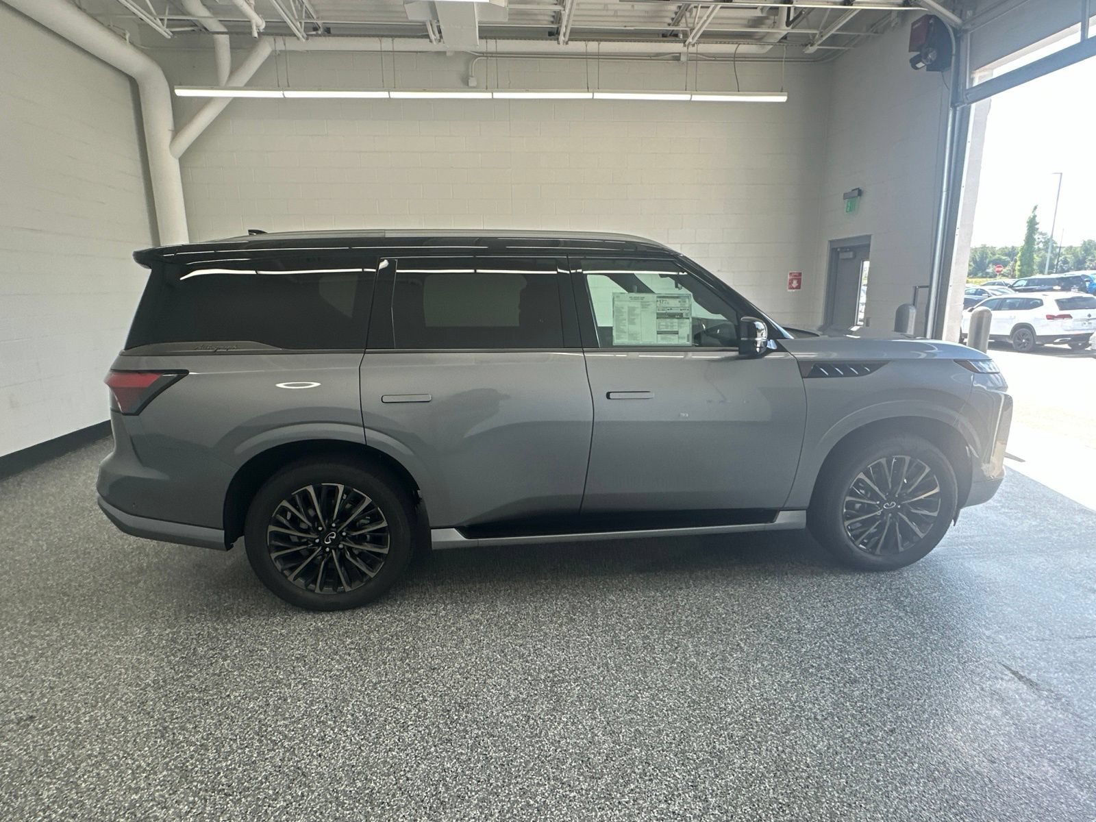 New 2027 INFINITI QX80 Autograph w/ Premium Cargo Package AWD/4WD image 8