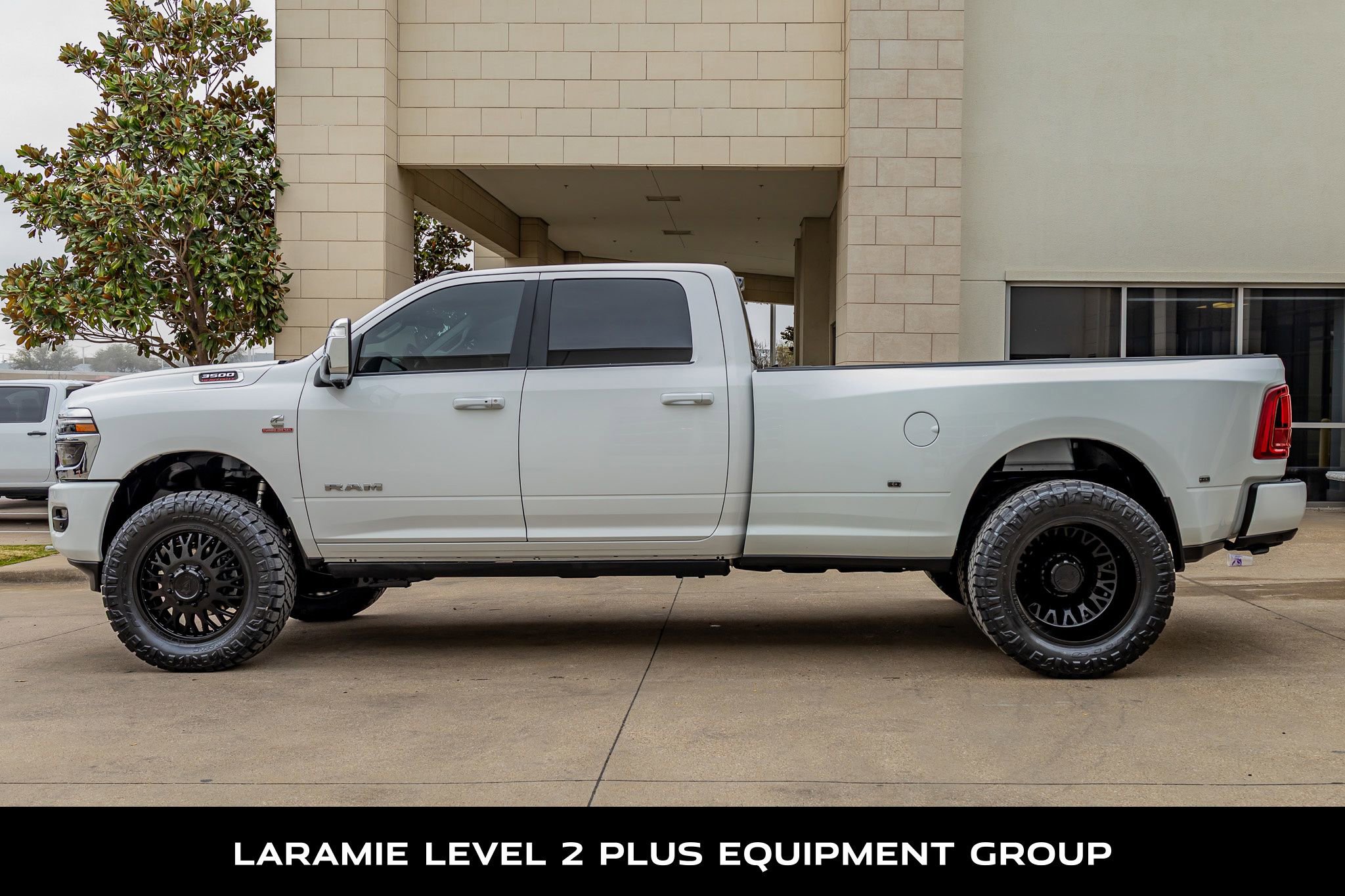 Used 2025 RAM 3500 Laramie image 6