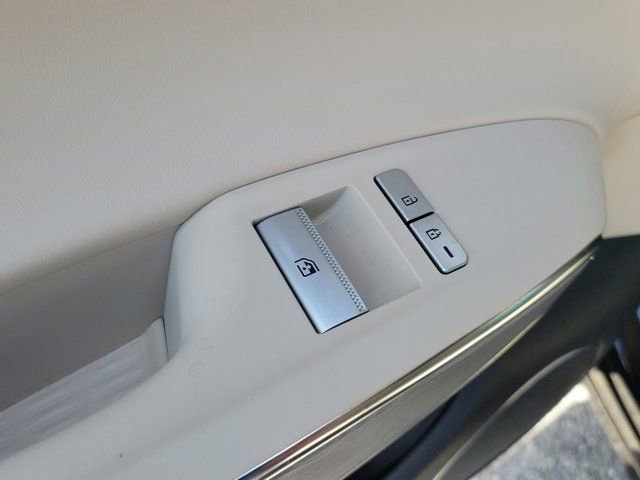 Used 2024 Genesis GV70 2.5T w/ Advanced Package AWD/4WD image 10