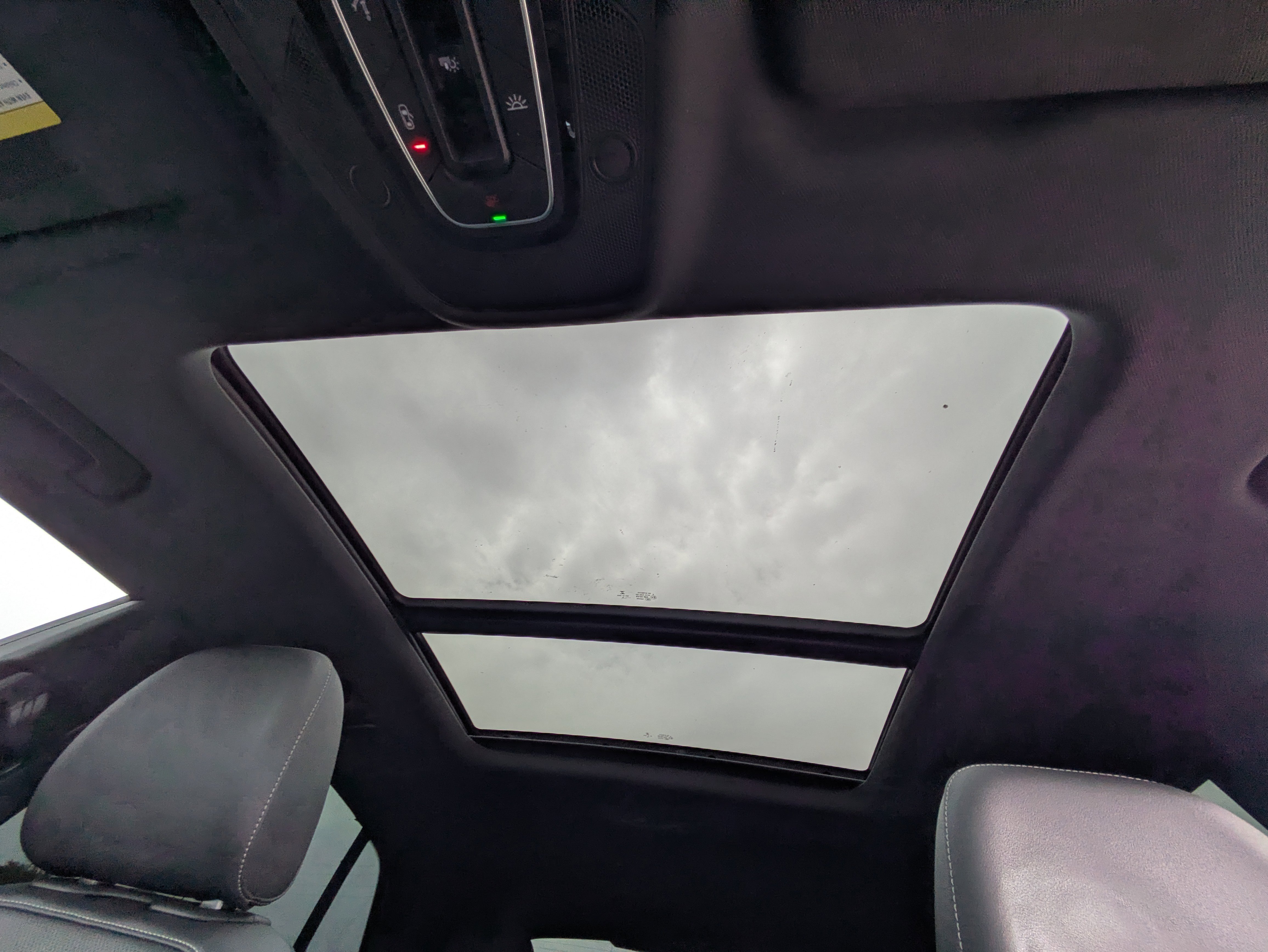 Used 2019 Audi Q8 Premium Plus AWD/4WD image 28