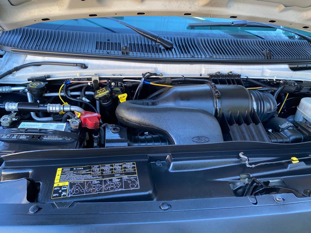 Used 2010 Ford E-250 and Econoline 250 image 9