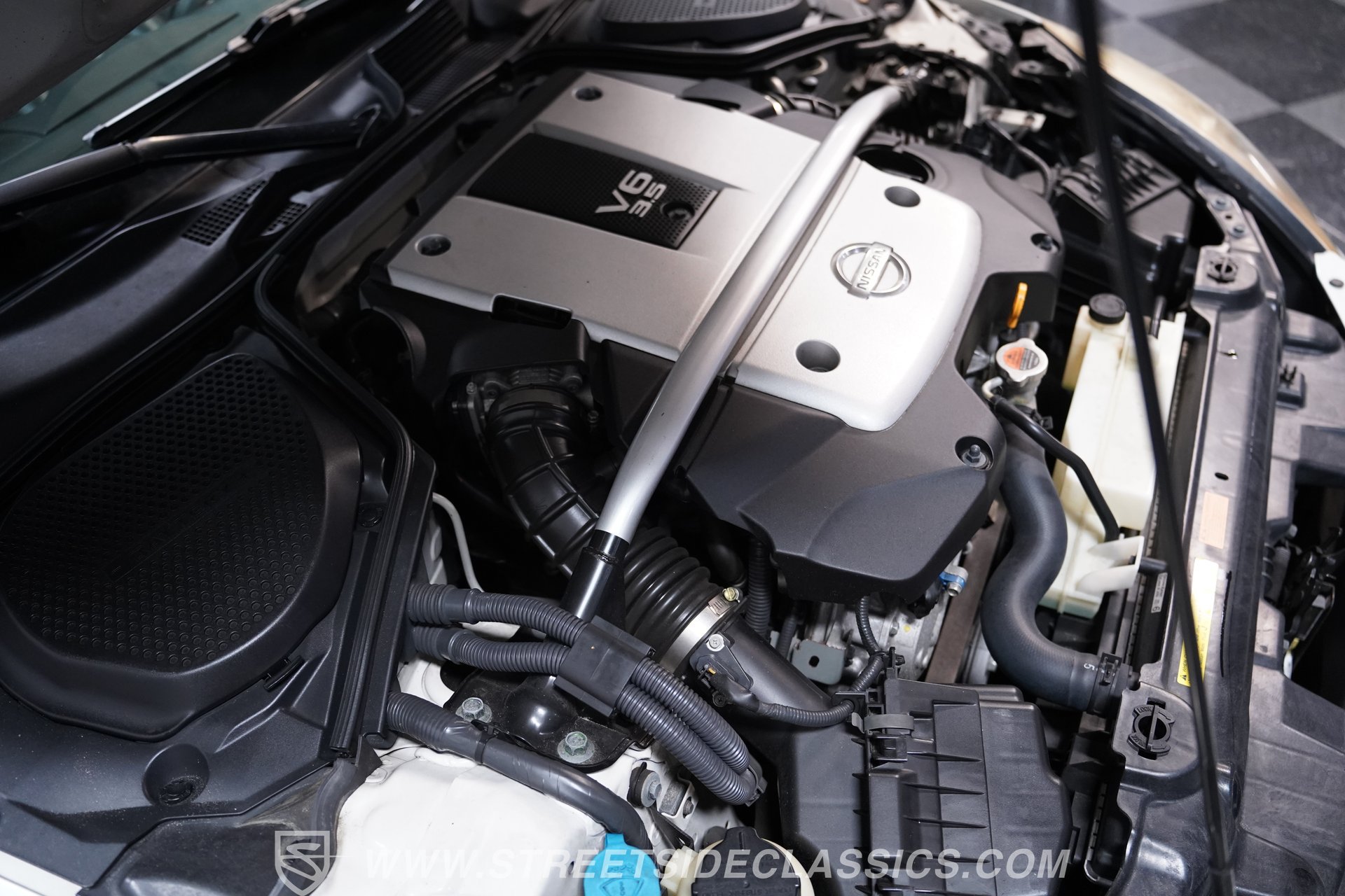 Used 2007 Nissan 350Z Touring RWD image 26