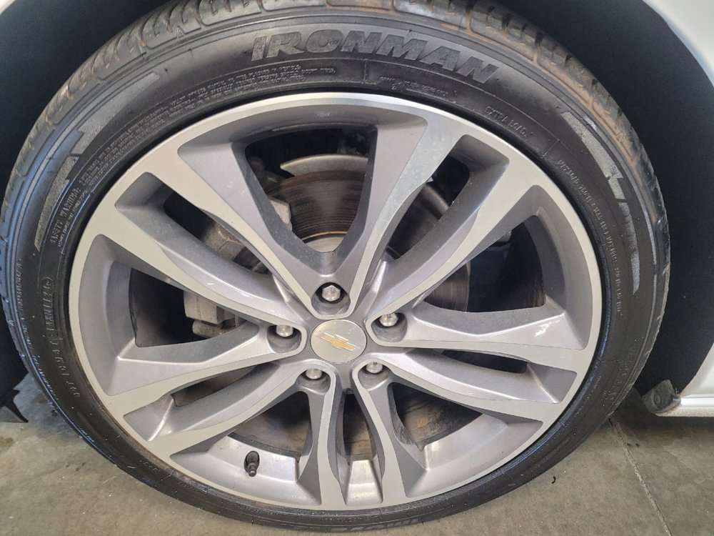 Used 2023 Chevrolet Malibu LT FWD image 31