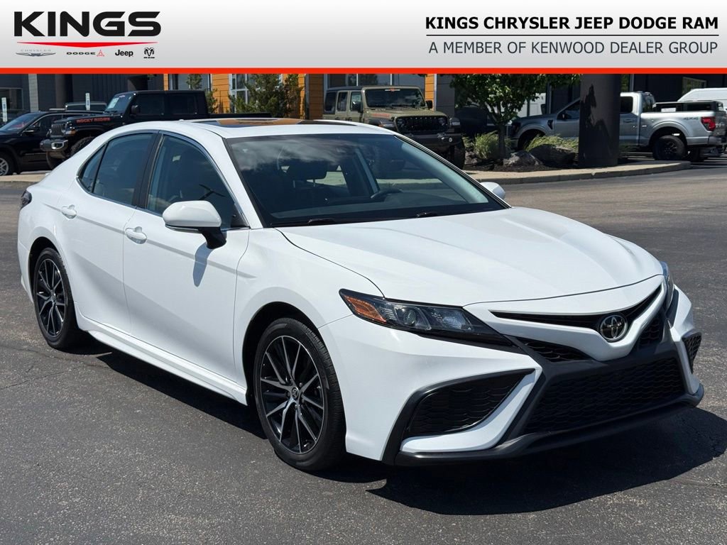 Used 2024 Toyota Camry SE w/ Cold Weather Package