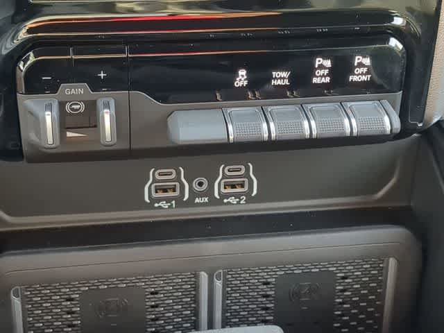 New 2026 RAM 2500 Big Horn AWD/4WD image 32