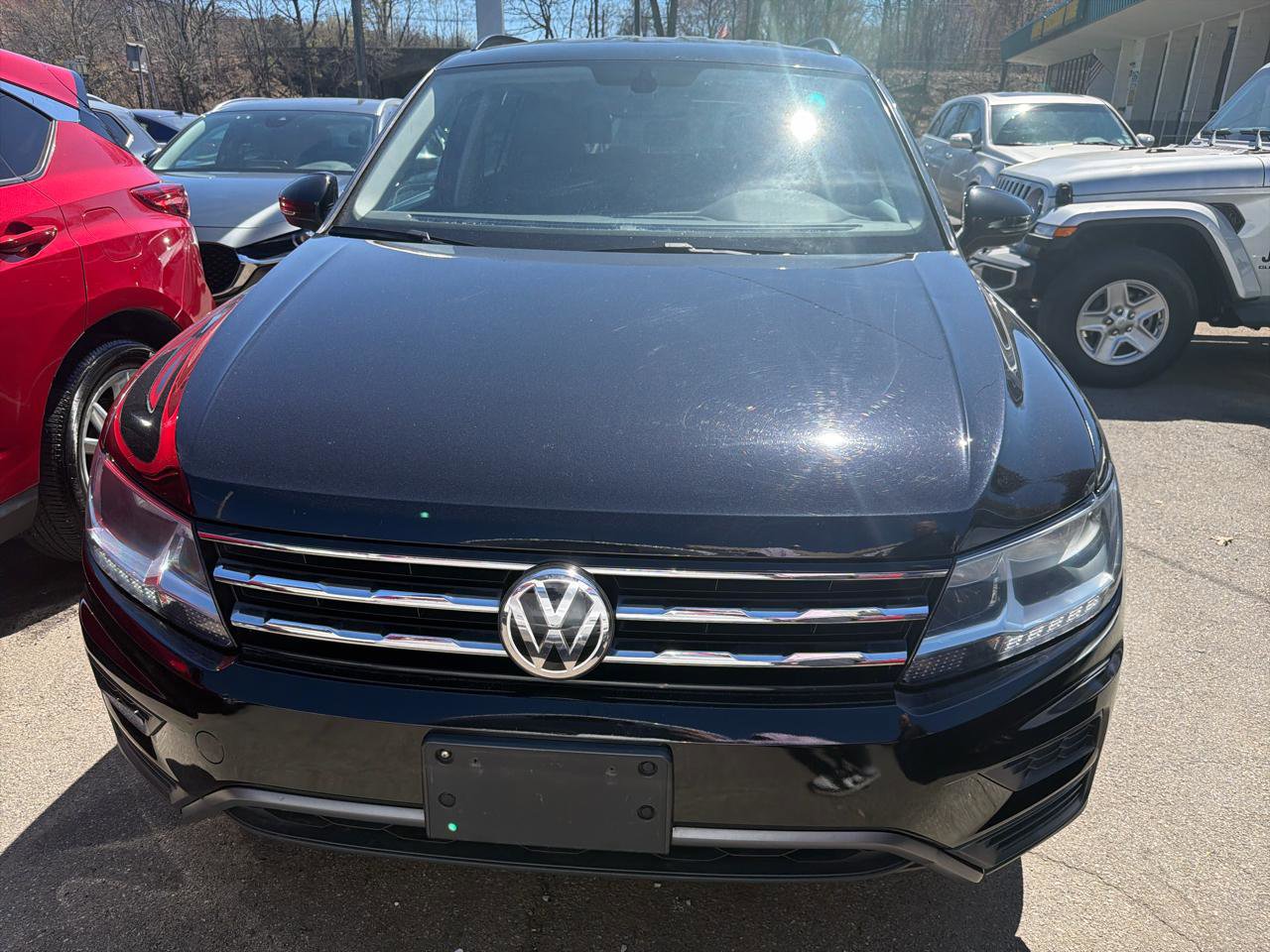 Used 2021 Volkswagen Tiguan SE w/ 3rd Row Seat Package AWD/4WD image 2