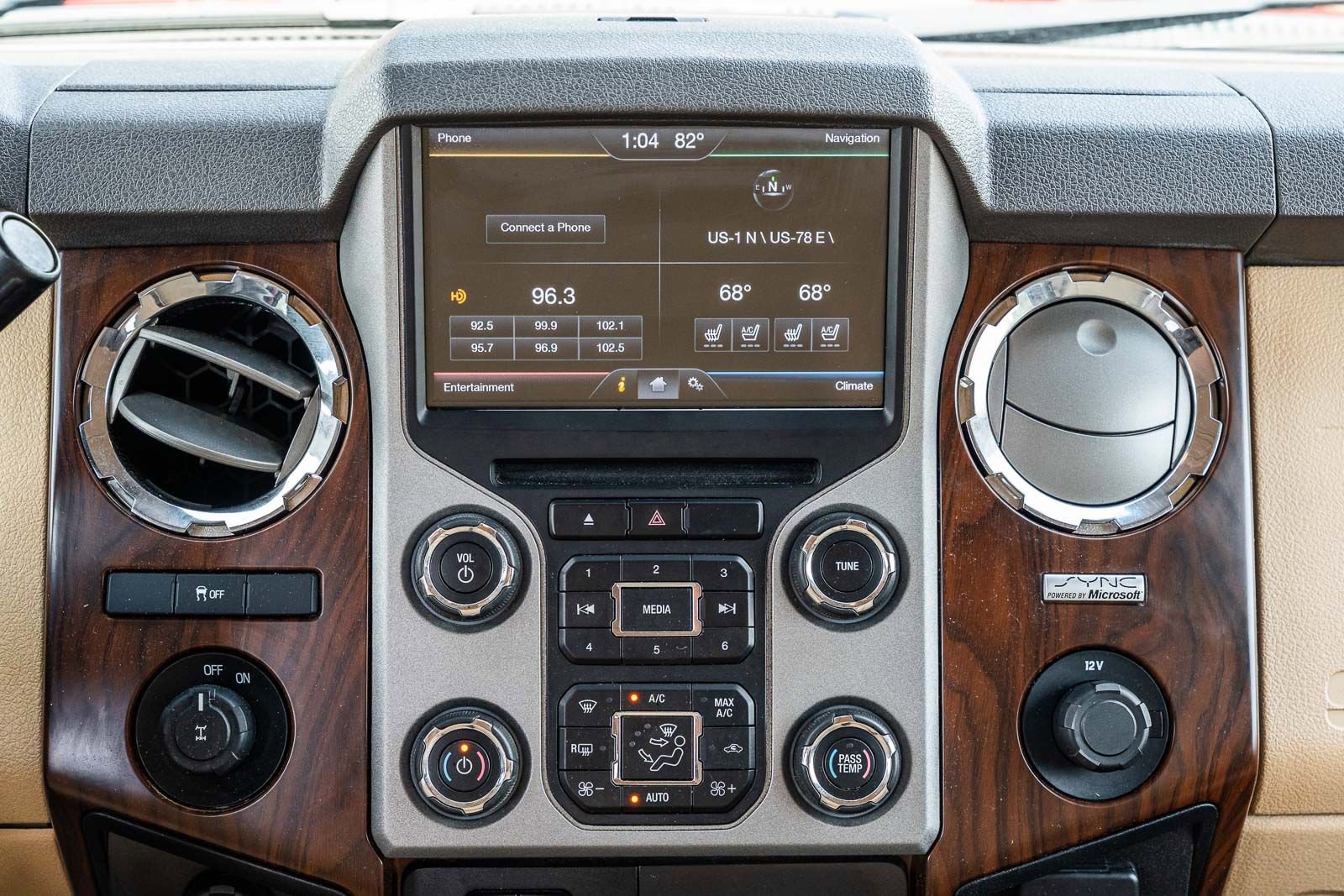 Used 2014 Ford F250 Lariat w/ Lariat Ultimate Package image 45