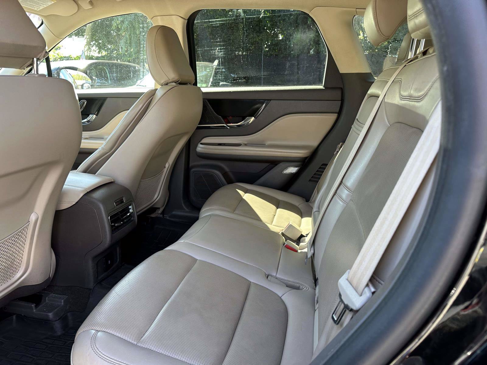 Used 2022 Lincoln Corsair AWD w/ Premium Package image 15