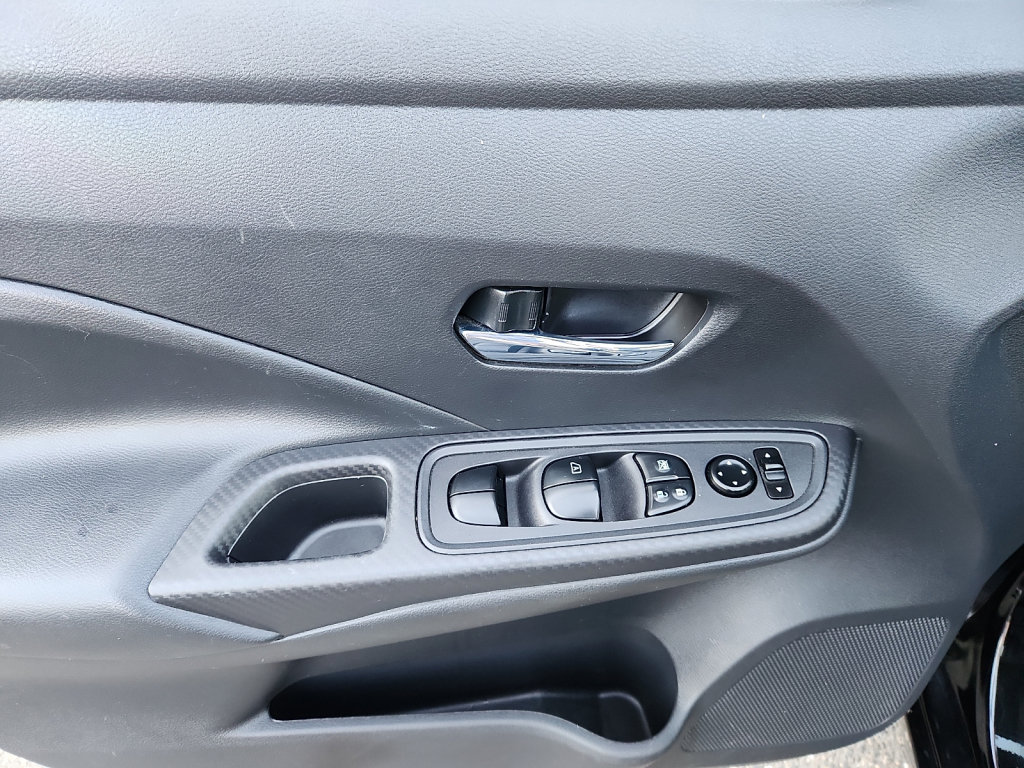 Used 2024 Nissan Versa SV FWD image 15