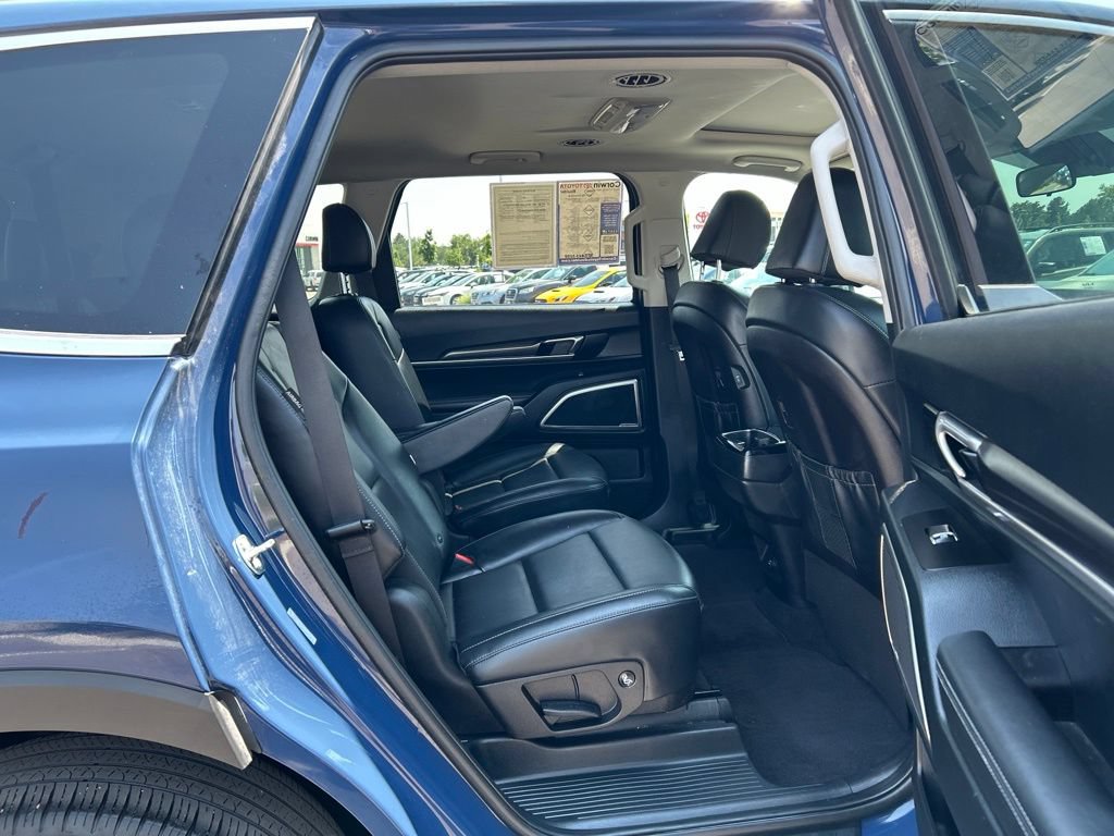 Used 2025 Kia Telluride S AWD/4WD image 14
