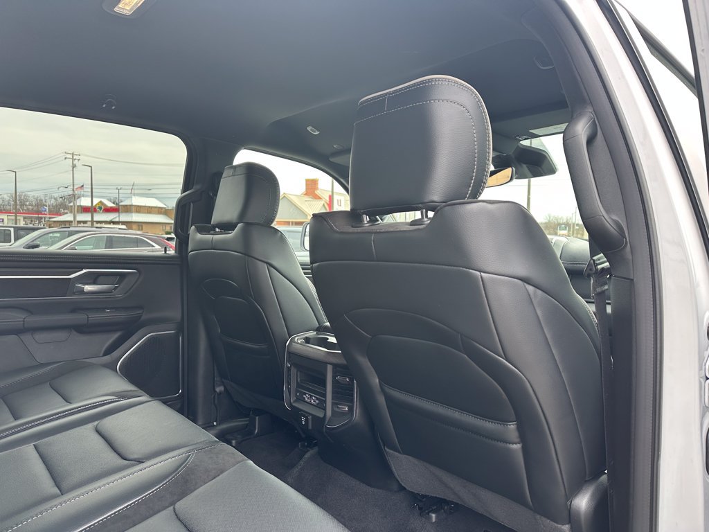 Used 2026 RAM 1500 Laramie AWD/4WD image 15