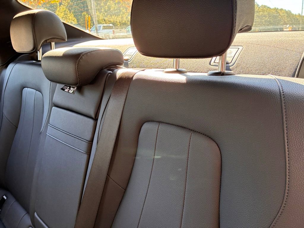 Used 2025 Mercedes-Benz CLA 250 4MATIC image 13