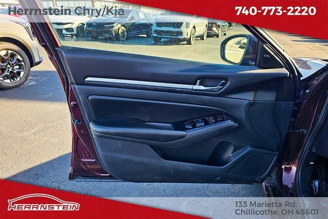 Used 2023 Nissan Altima 2.5 SV image 19