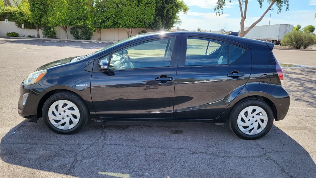 Used 2016 Toyota Prius C Two FWD image 7