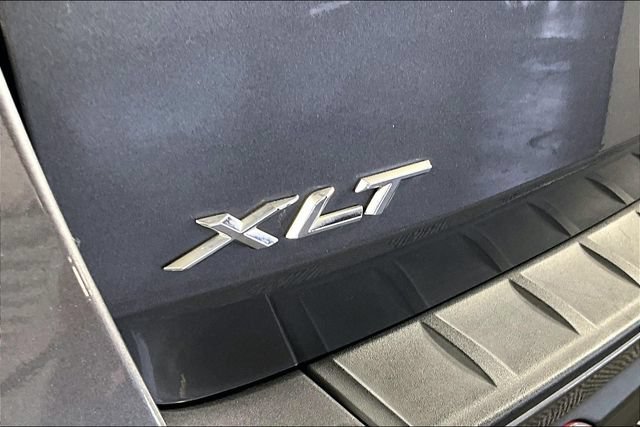 Used 2022 Ford Explorer XLT w/ Equipment Group 202A AWD/4WD image 23