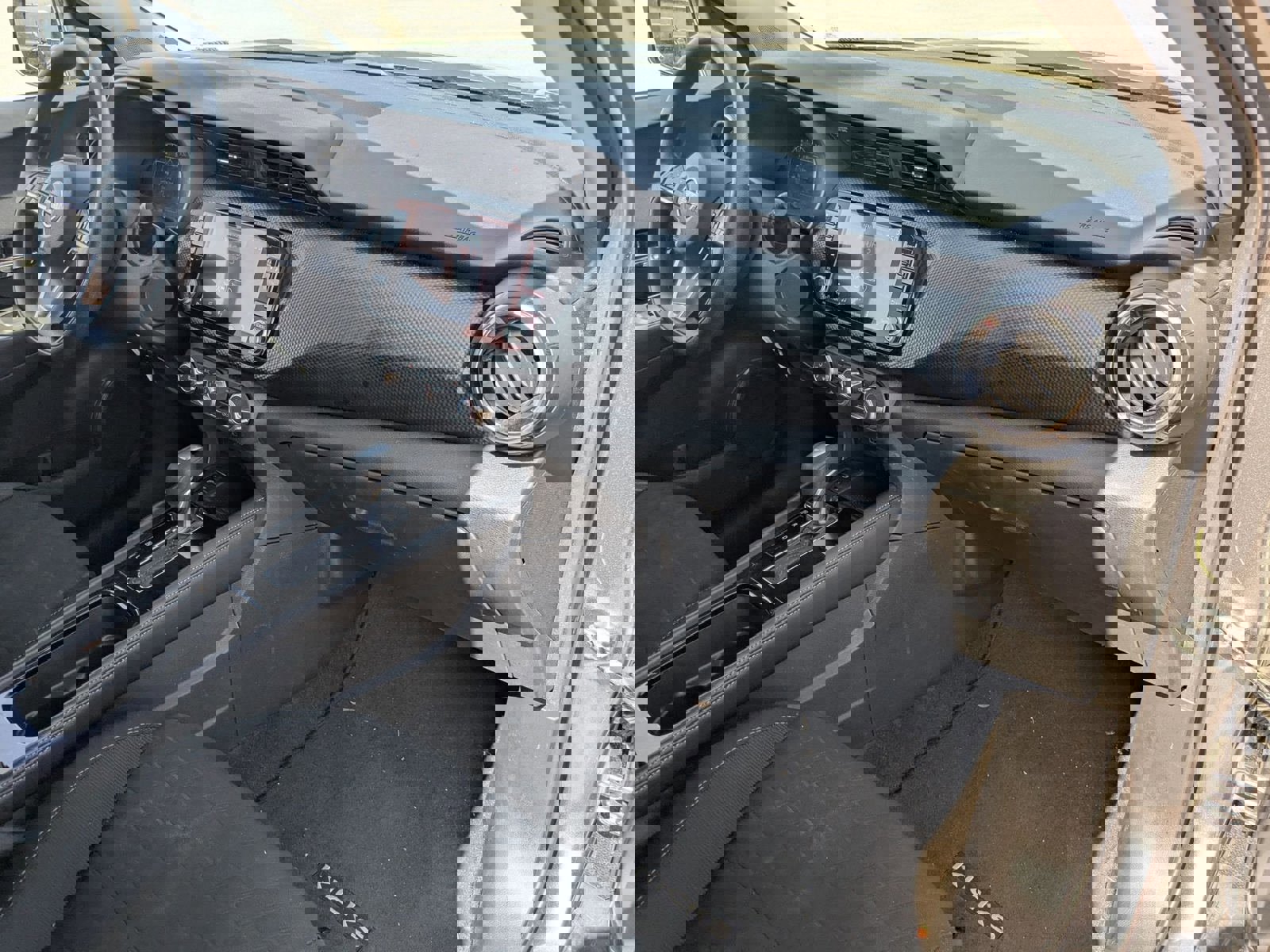 Used 2024 Nissan Kicks SV image 56