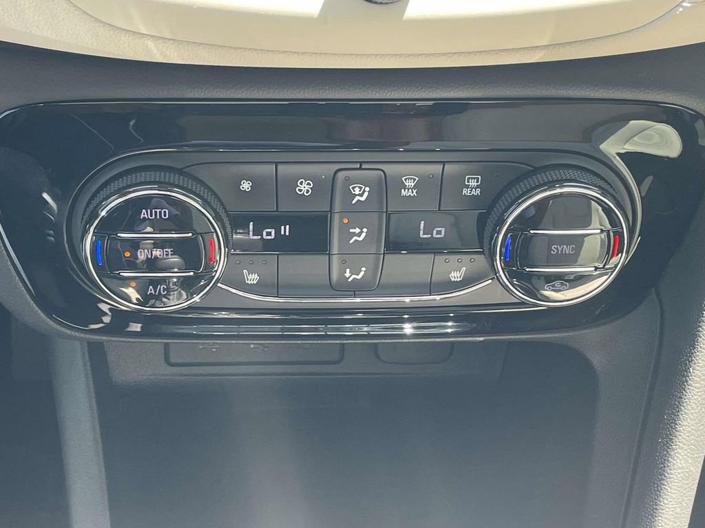 Used 2023 Buick Encore GX Essence w/ Experience Buick Package FWD image 29