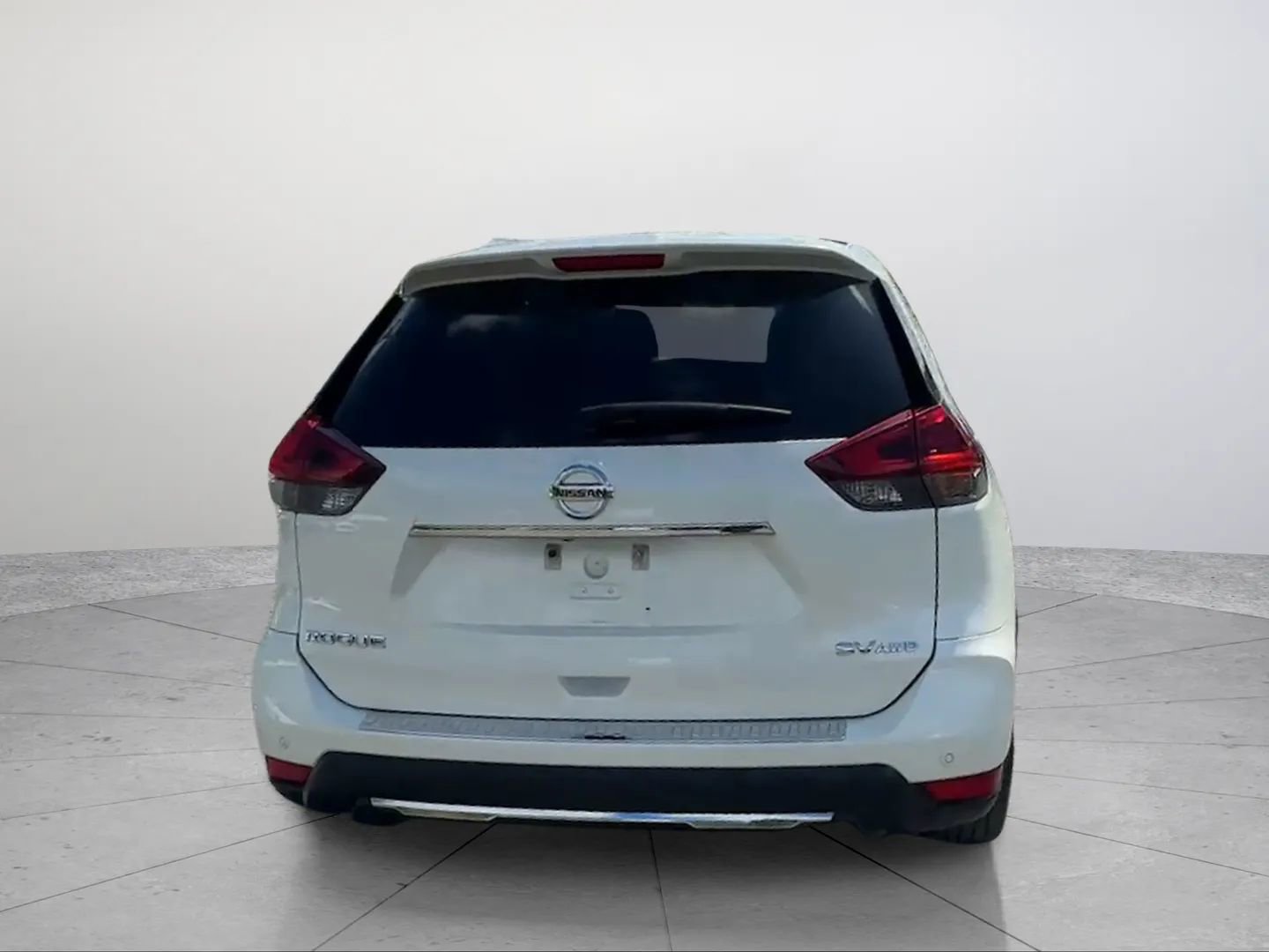 Used 2019 Nissan Rogue SV w/ Premium Package AWD/4WD image 4