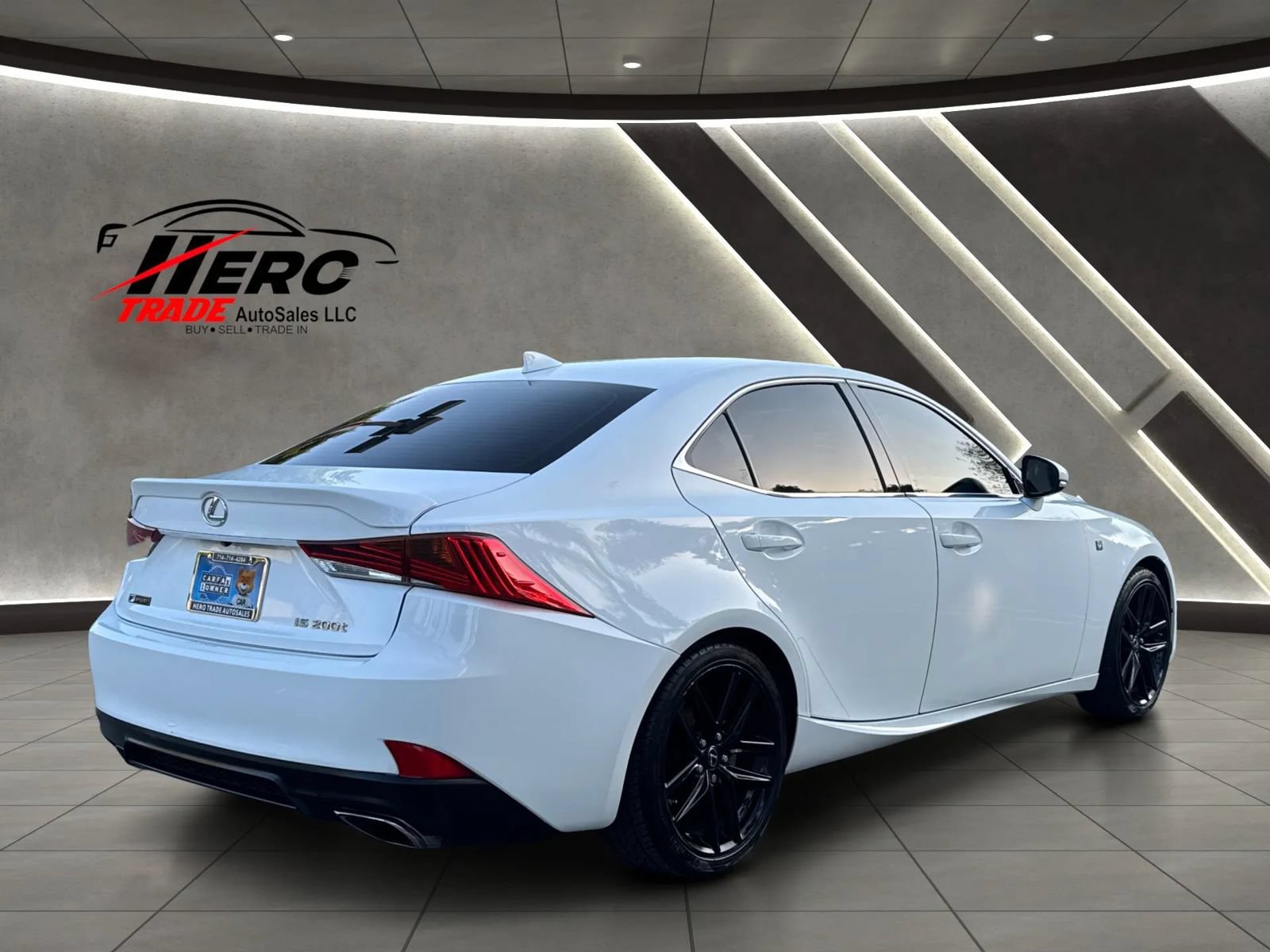 Used 2017 Lexus IS 200t F Sport w/ F Sport Package RWD image 4