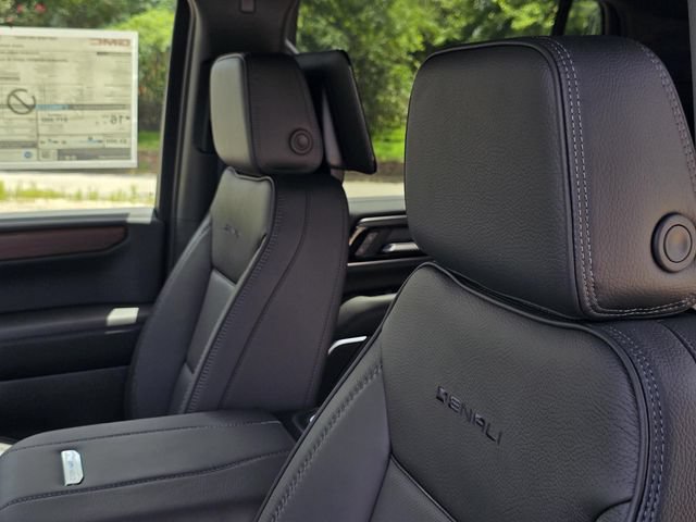 New 2026 GMC Yukon Denali w/ Denali Reserve Package AWD/4WD image 16