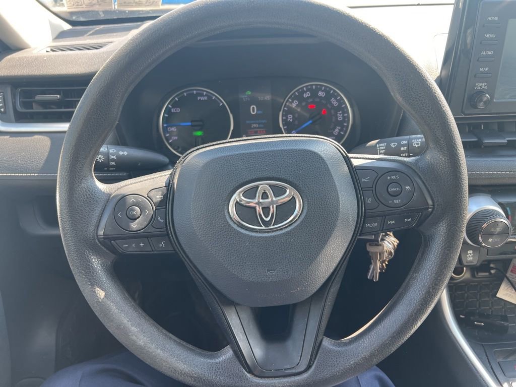 Used 2019 Toyota RAV4 LE image 10