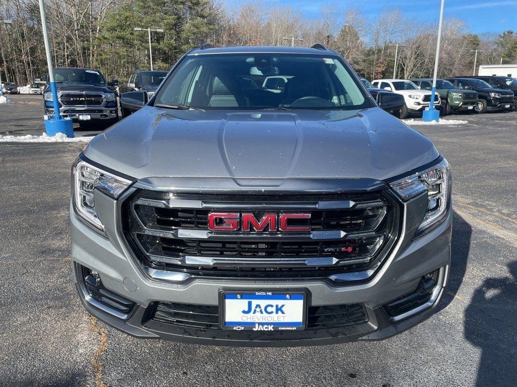Used 2024 GMC Terrain AT4 w/ Infotainment Package II image 2