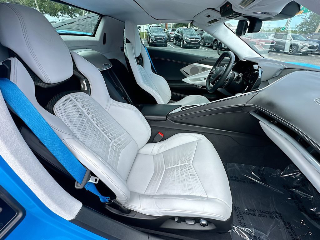 Used 2021 Chevrolet Corvette Stingray Premium Conv w/ Z51 Performance Package RWD image 26