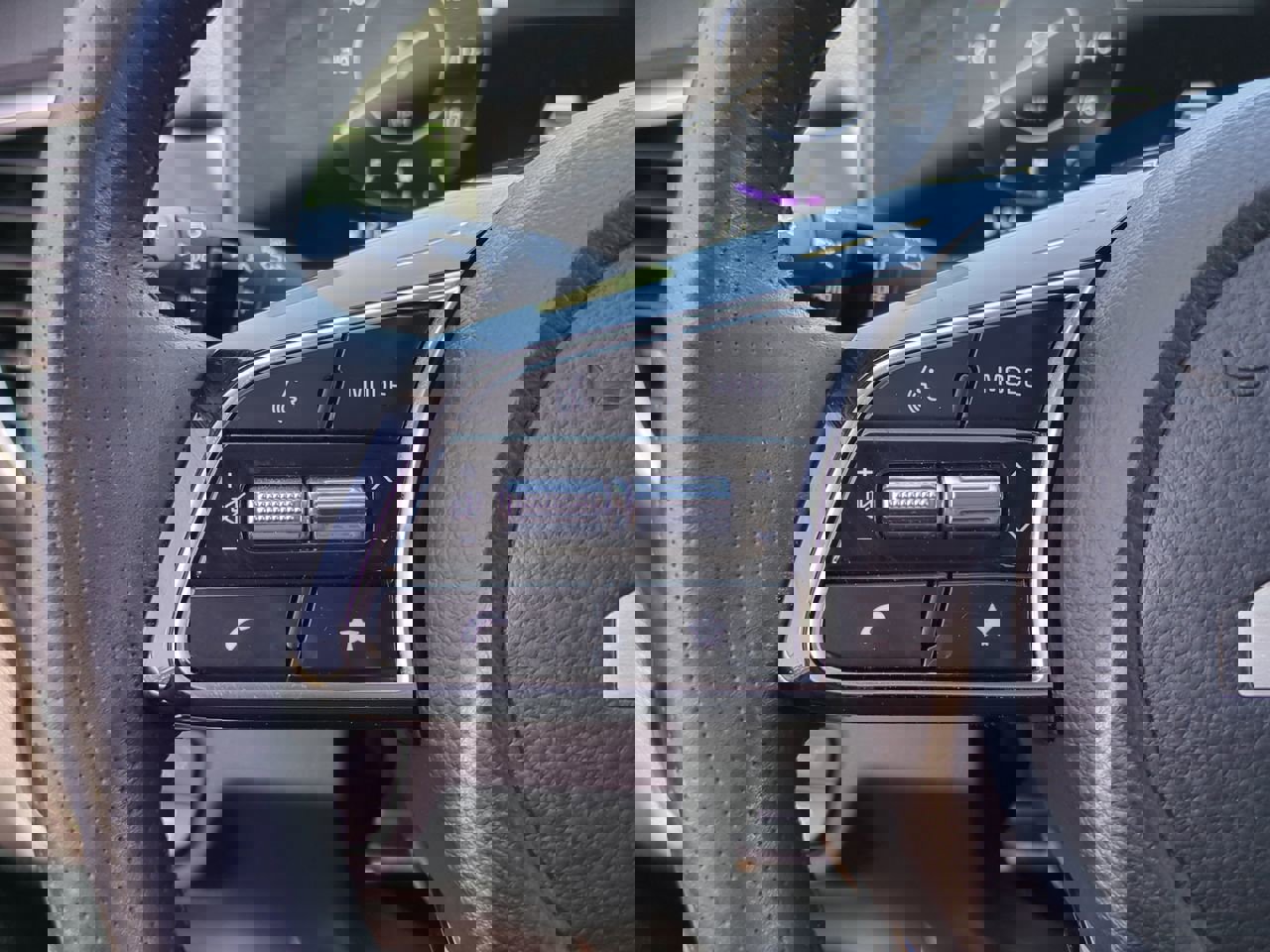 Certified 2024 Kia Seltos SX w/ SX Sunroof Package image 26