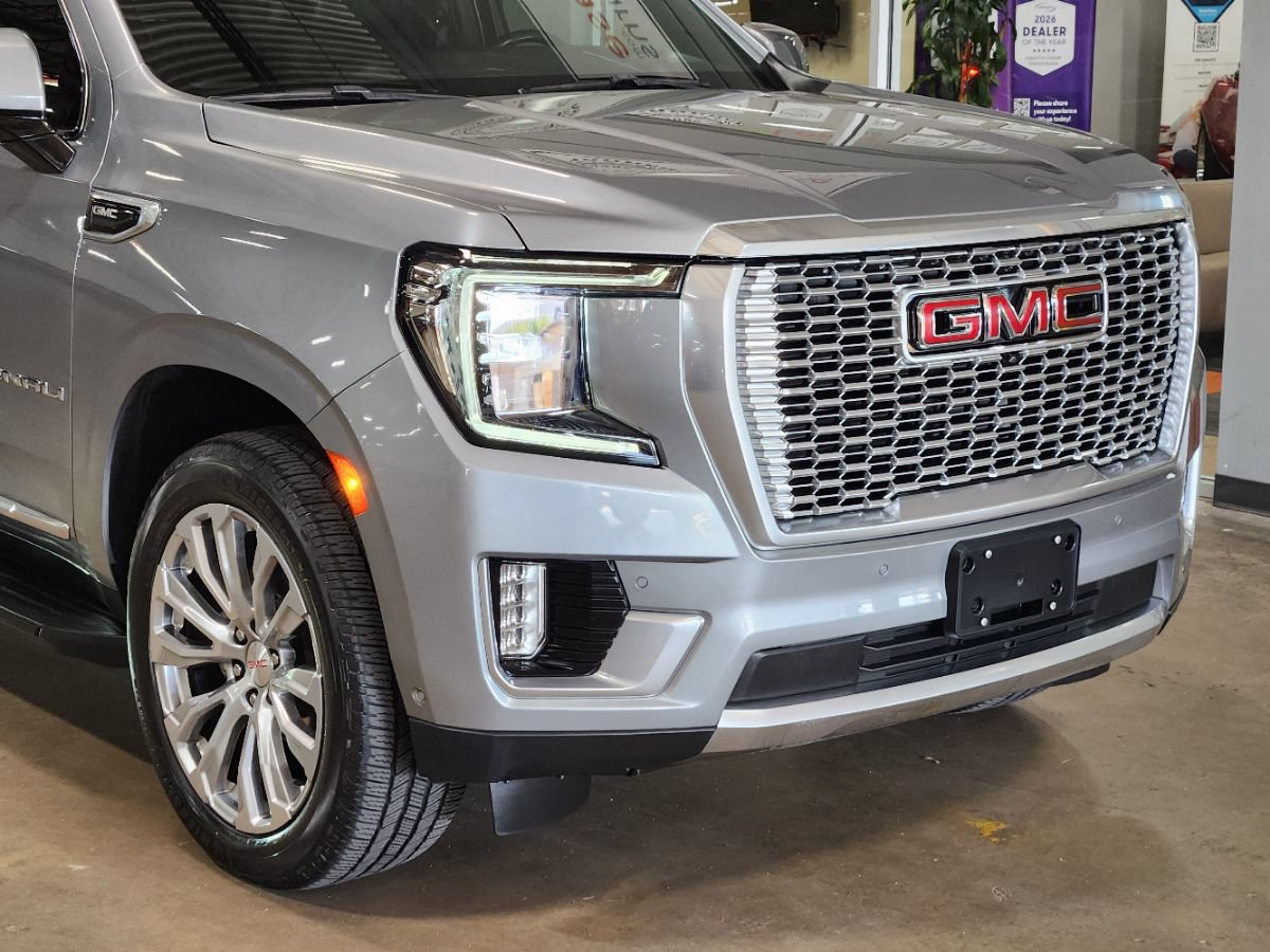 Used 2024 GMC Yukon Denali w/ Advanced Technology Package AWD/4WD image 11