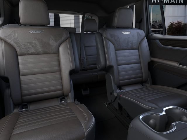 New 2027 GMC Acadia Denali Ultimate FWD image 17