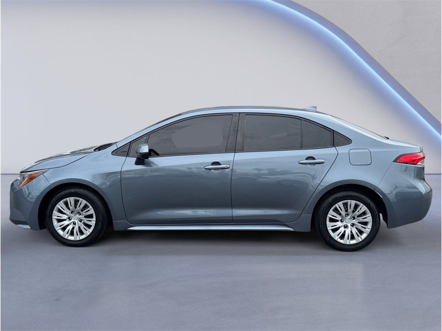 Used 2022 Toyota Corolla LE w/ Carpet Mat Package (TMS) image 3