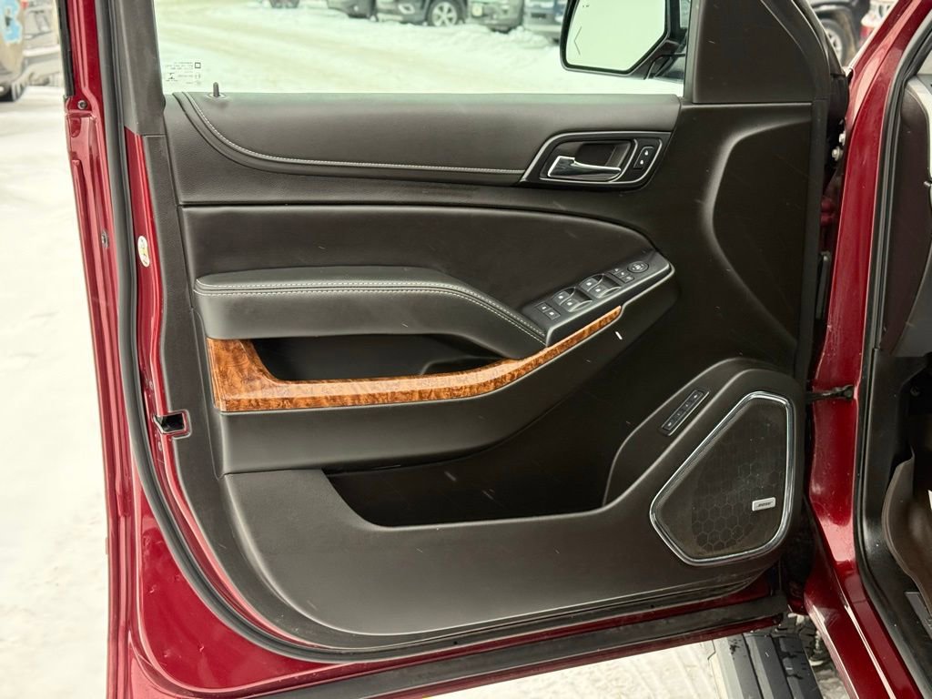 Used 2019 Chevrolet Suburban Premier image 14