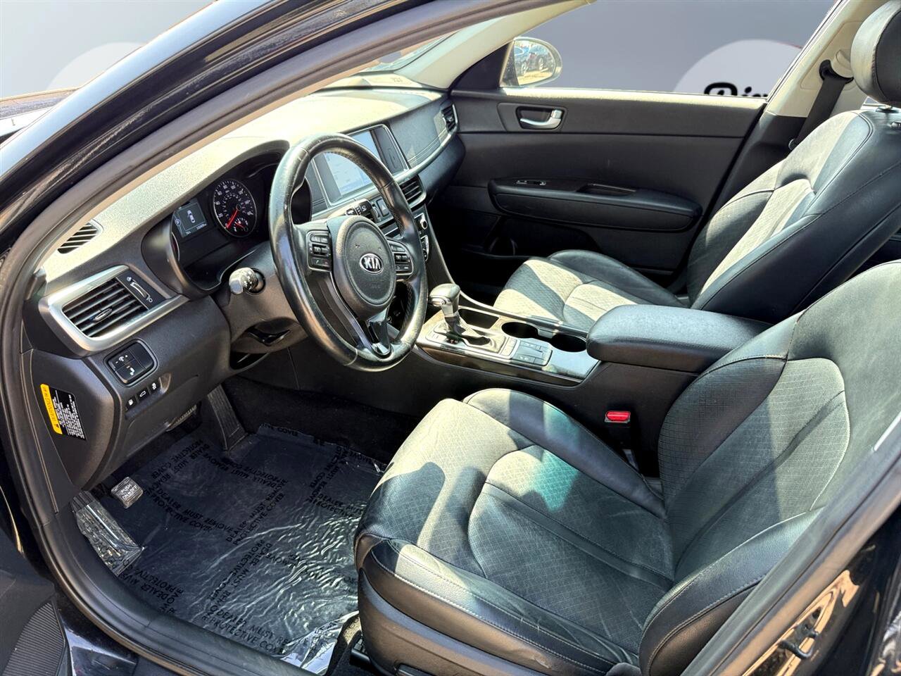 Used 2016 Kia Optima EX w/ Premium Package image 9