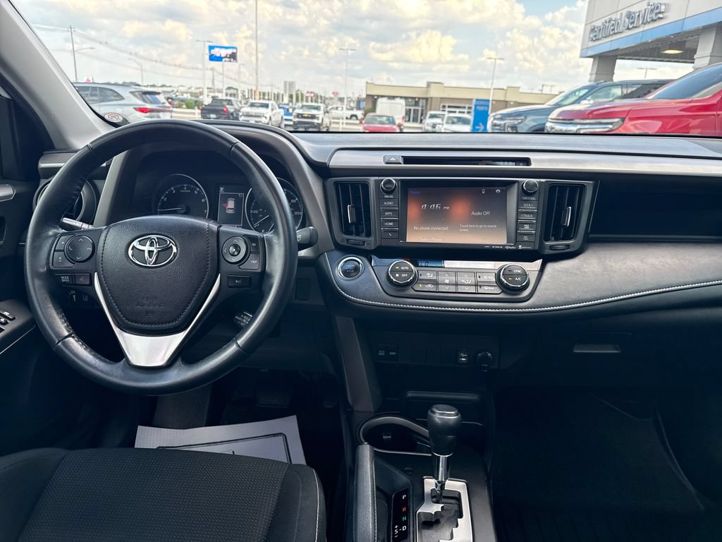 Used 2018 Toyota RAV4 XLE FWD image 24