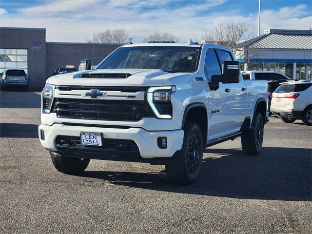 Used 2024 Chevrolet Silverado 3500 LTZ w/ LTZ Plus Package image 4