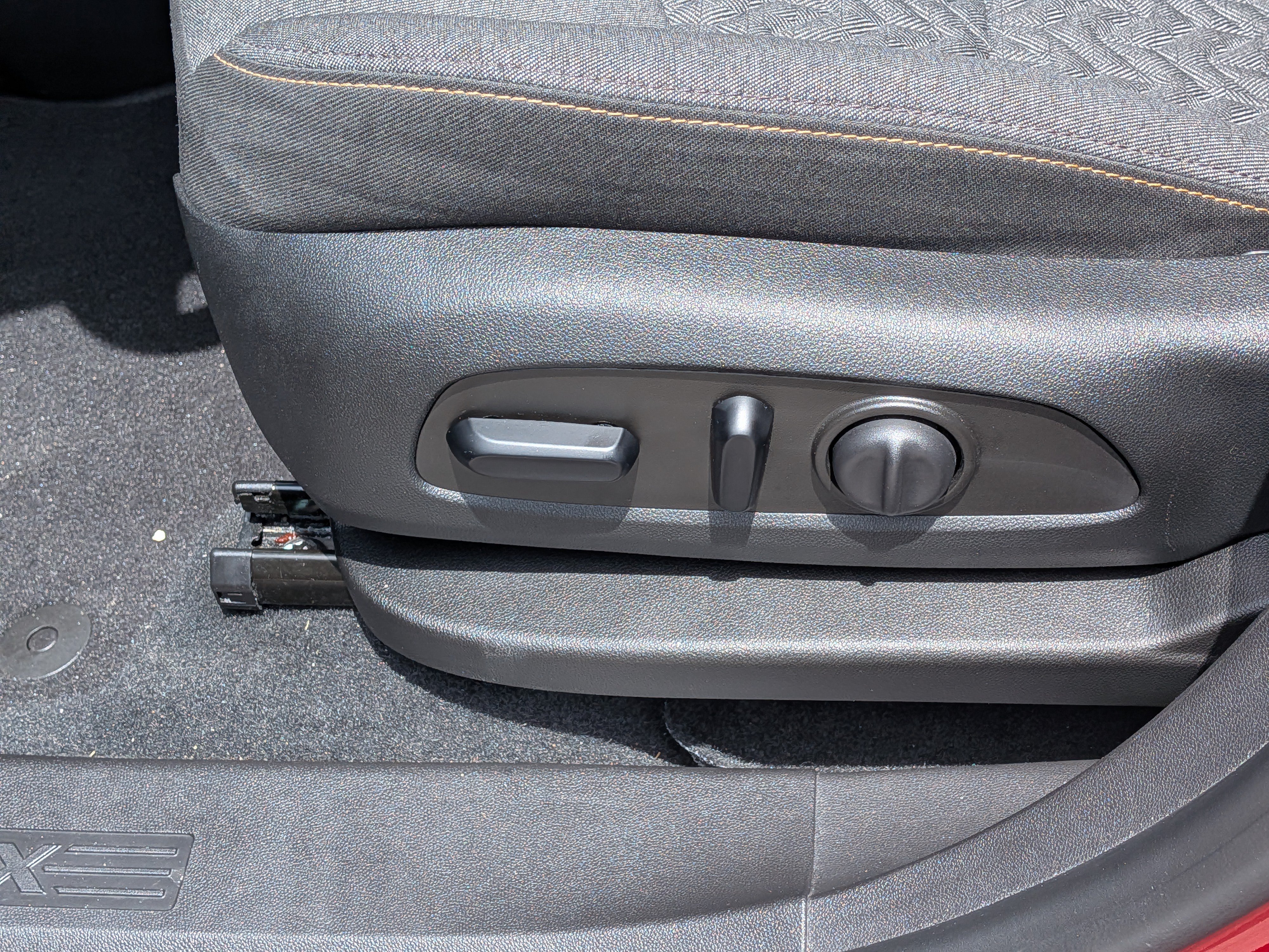 Used 2024 Chevrolet Equinox LT FWD image 22