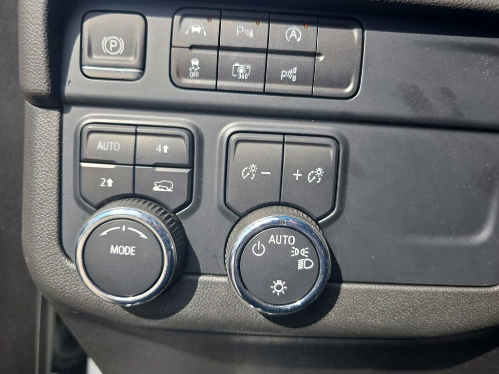 Used 2025 Chevrolet Tahoe LT AWD/4WD image 27